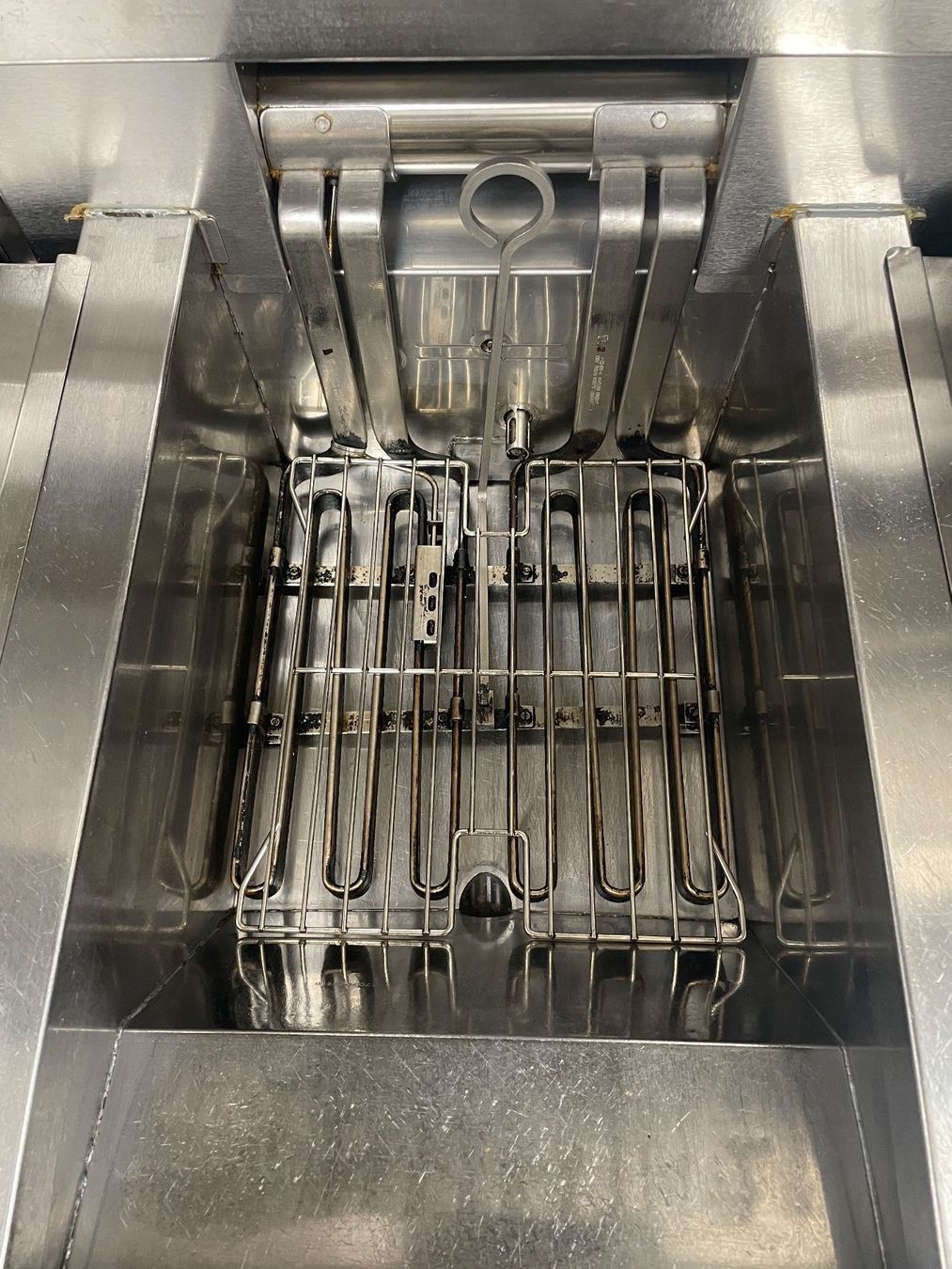 Elettrodomestici da cucina: Frymaster Fritteuse FilterQuick 3 Becken – Usato da Zürich venduto da Farbeee 4