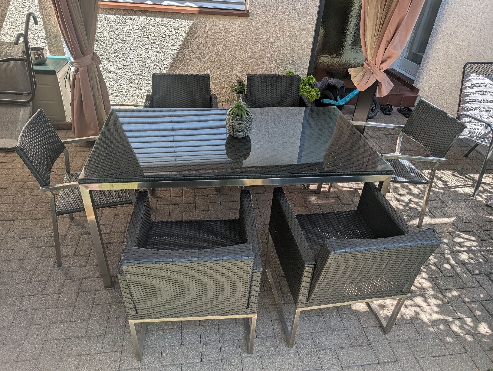 Set di tavolo e panche: Gartentisch mit 6 Stühlen Metallglasgeflecht gebraucht – Usato da Pfeffingen venduto da Monte86 2