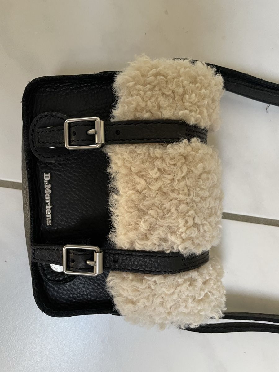 Dr. Martens Taschen für Damen: Tasche Dr. Martens – Neu (gemäss Beschreibung) aus Turgi von eiiinalem 1