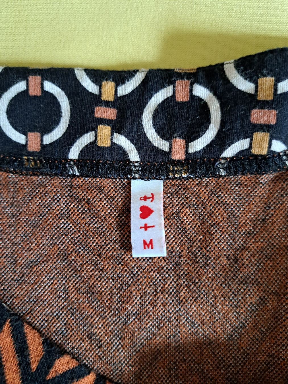 Blutsgeschwister Maglioni & Felpe: Langarmshirt Blutsgeschwister S-M – Usato da Näfels venduto da Haegli 1