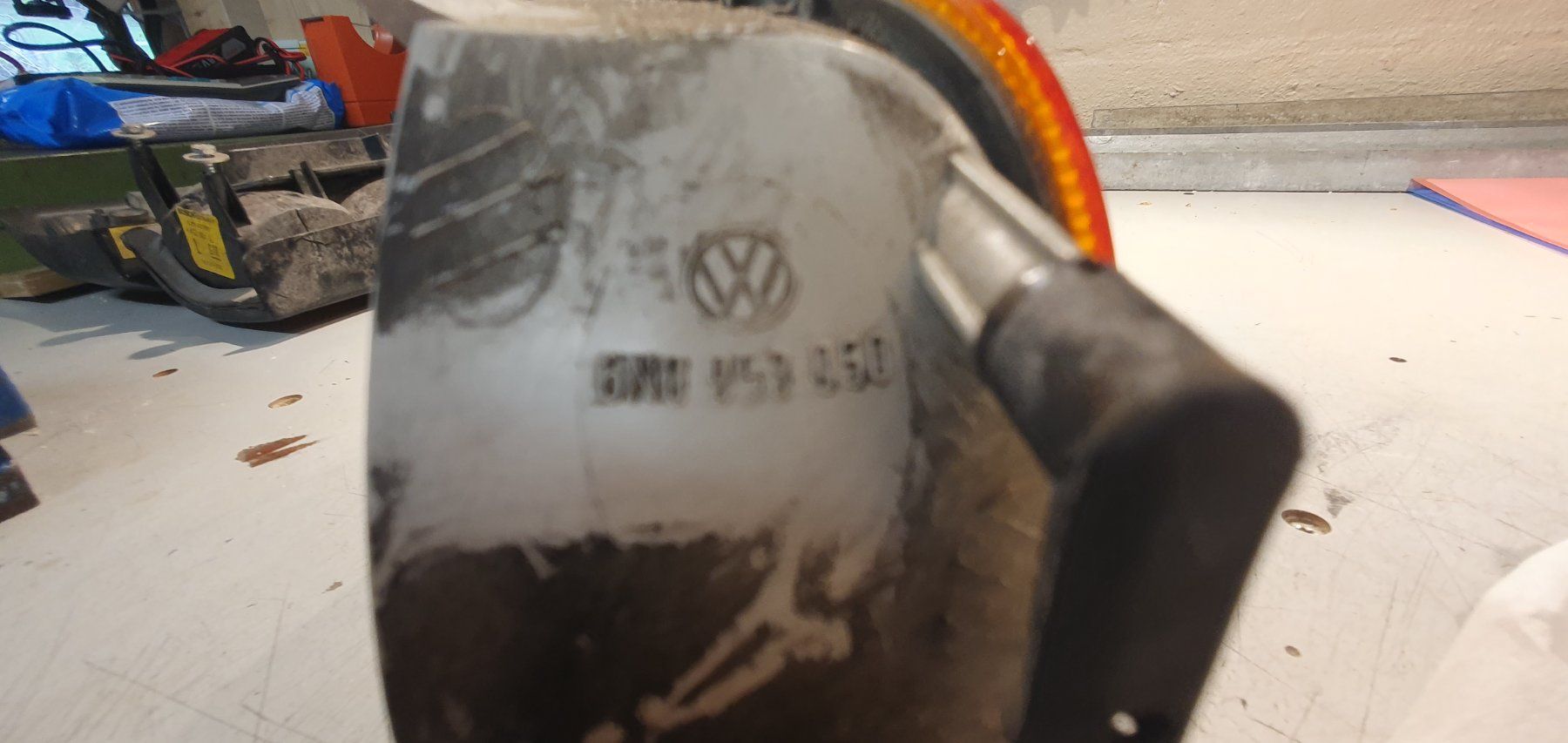 Volkswagen Alle Autoersatzteile: 6N0953050 POLO 6N BLINKER RECHTS – Gebraucht aus Langnau i. E. von Superseven69 4