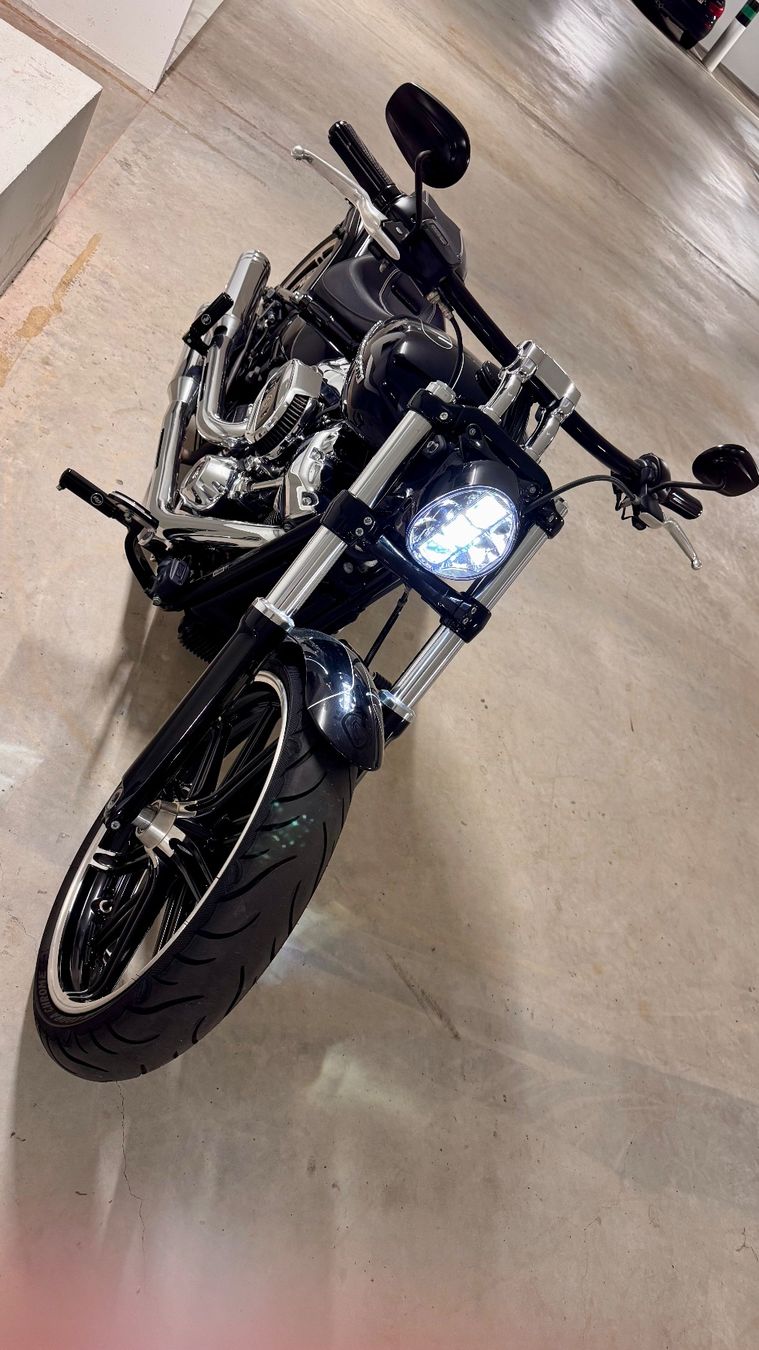 Harley-Davidson Cruisers: Harley Davidson Breakout FXBRS 114 – D'occasion à Sarnen par b.88