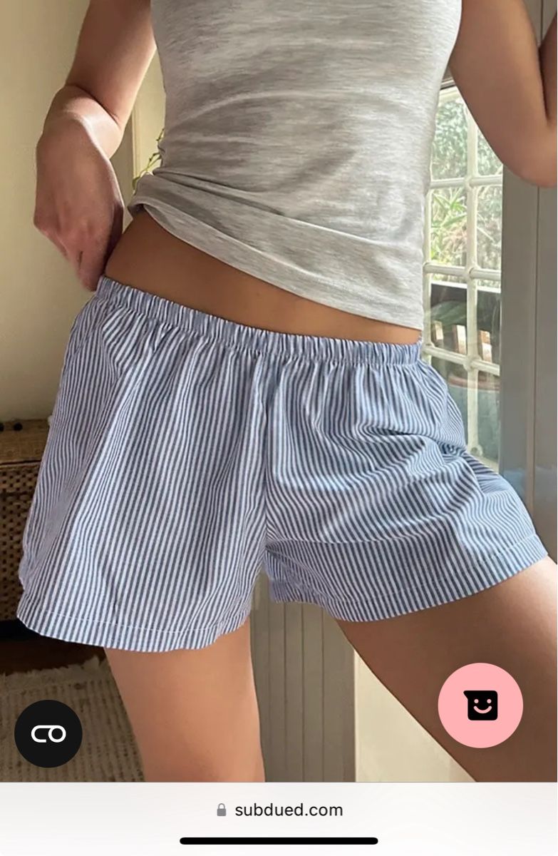 Pantaloni: subdued stripped shorts NEVER BEEN WORN – Nuovo (secondo la descrizione) da Bachenbülach venduto da cookiecutter 1