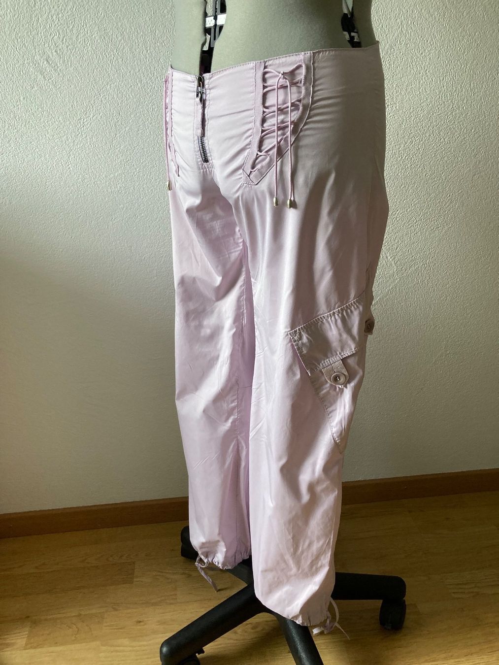 Jet Set Hosen: Sommerhose Jet Set, GR. 36 – Gebraucht aus Samedan von chickenrun01