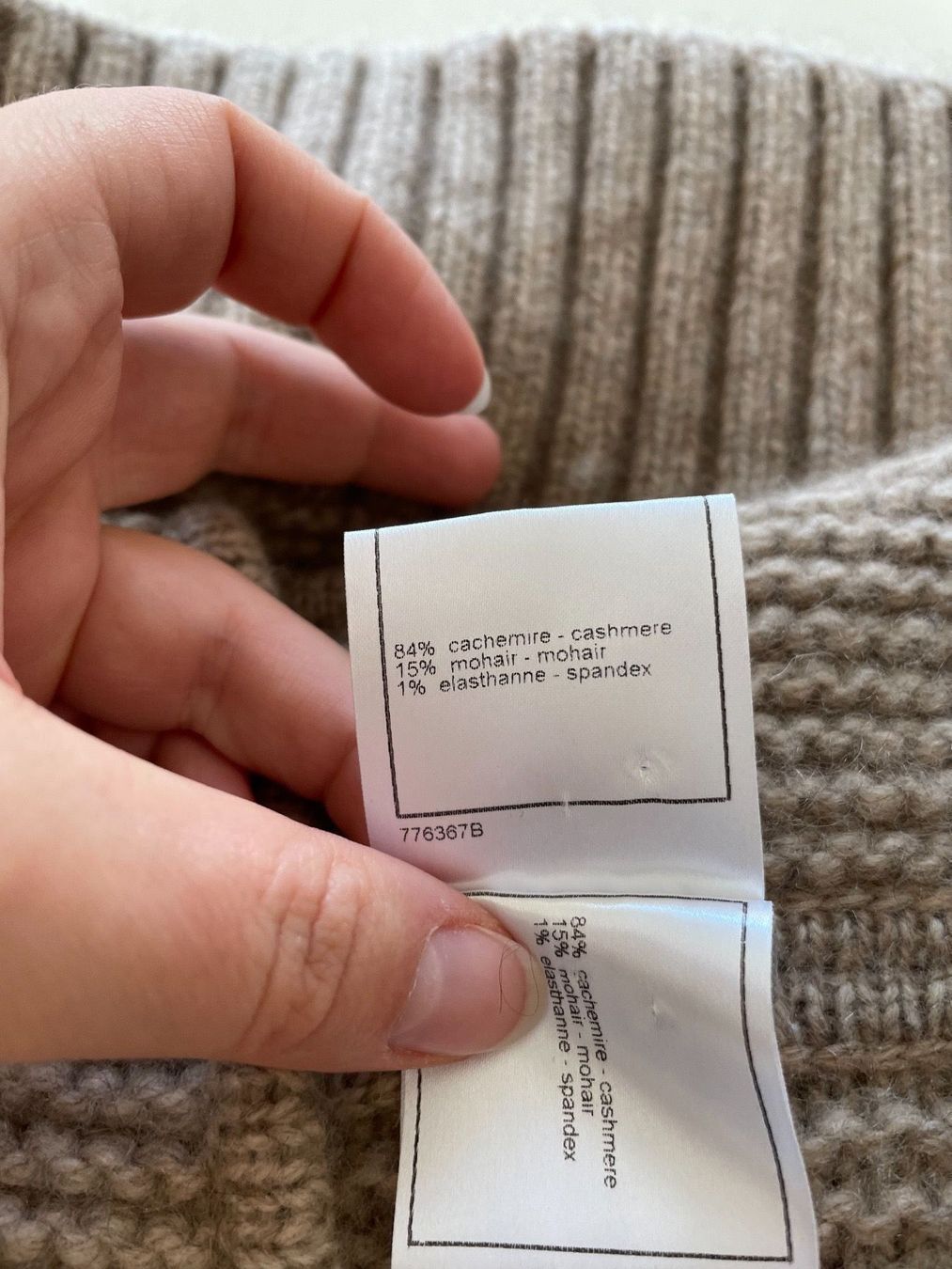 Chanel Pullover & Sweatshirts: Chanel Strickjacke – Neu (gemäss Beschreibung) aus Winterthur von 19.19 8