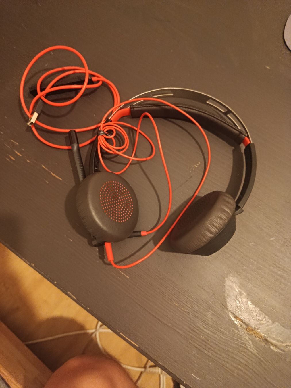 Casques audio: Poly Voyager Focus 2 headset mit Case gebraucht – D'occasion à Lufingen par yen_wpq2