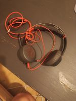 Poly Voyager Focus 2 headset mit Case gebraucht