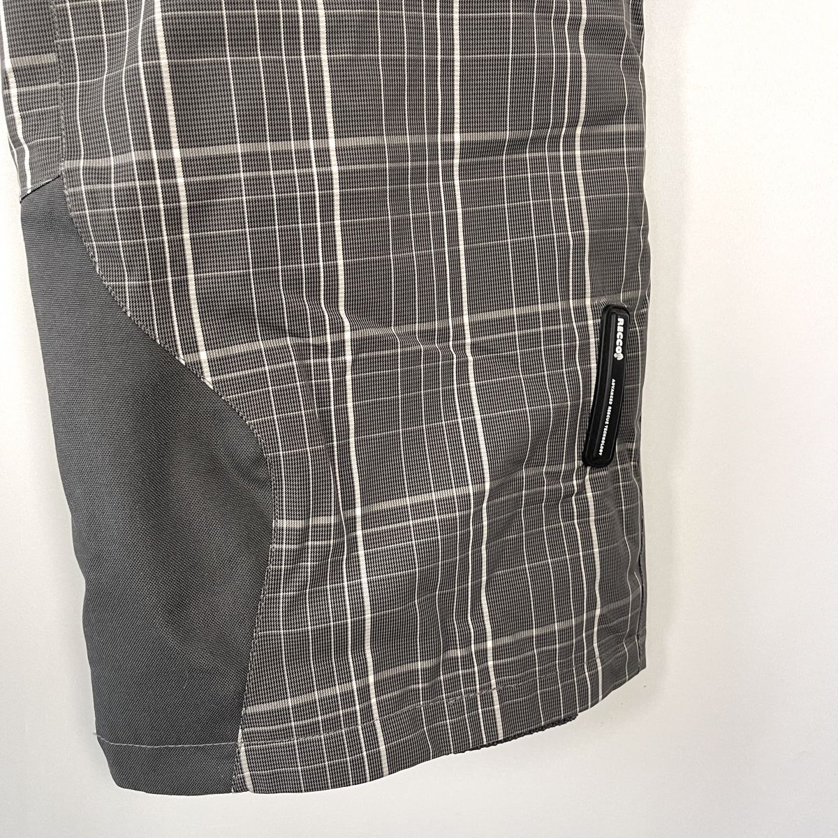 Peak Performance Pantaloni: PEAK PERFORMANCE Gore Tex Pants – Nuovo (secondo la descrizione) da Freienbach venduto da Avviivva_Shop 4