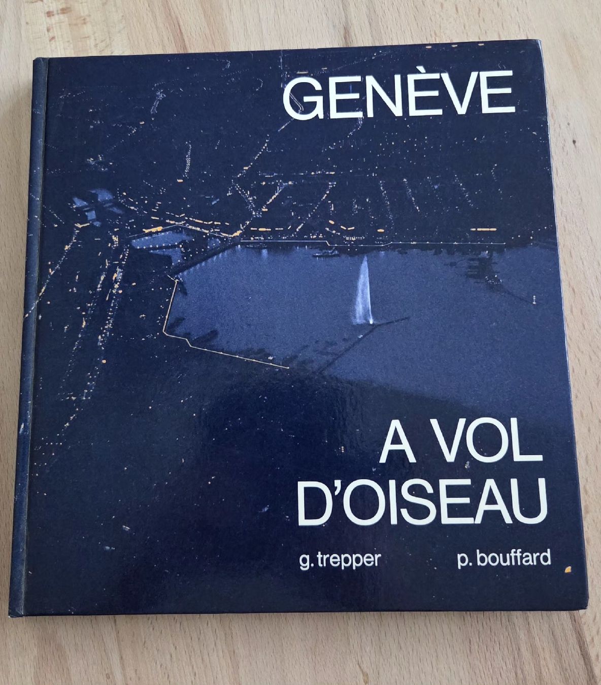 Livres: Buch A vol d 'oiseau – D'occasion à Muttenz par MIBLADA