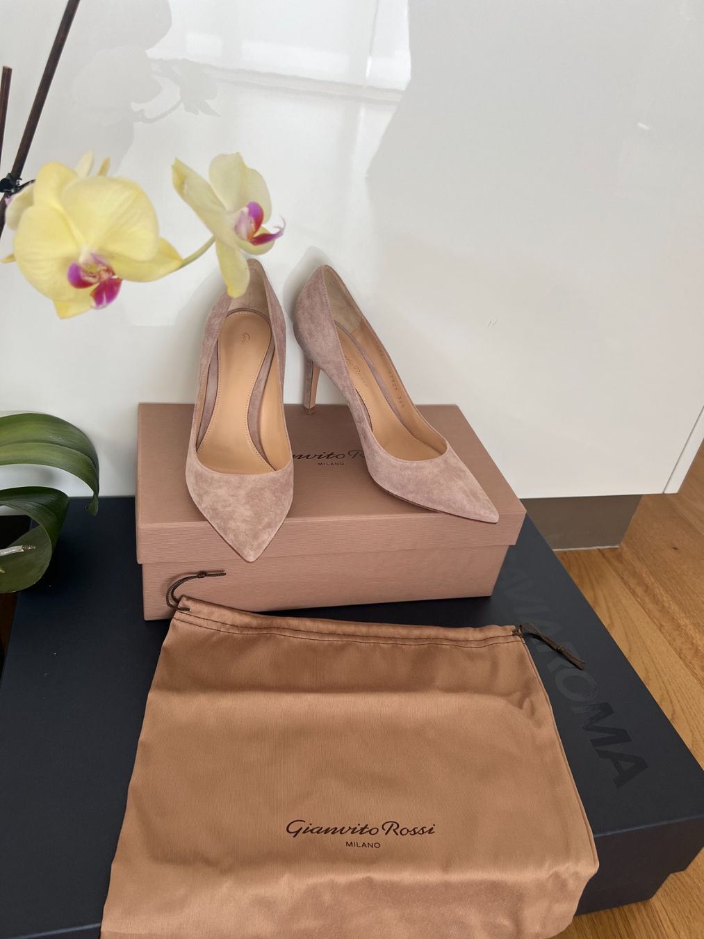 Gianvito Rossi Scarpe da donna: Escarpins Gianvito Rossi Gianvito – Usato da Founex venduto da vil_hyz2
