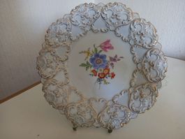 Meissen Prunkteller Blumen Goldrand Relief