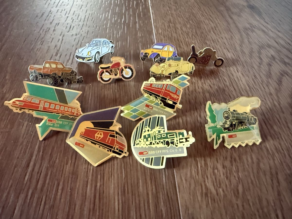 Plaketten & Abzeichen: Pin - Sammlung – Gebraucht aus Jona von GeG001 3