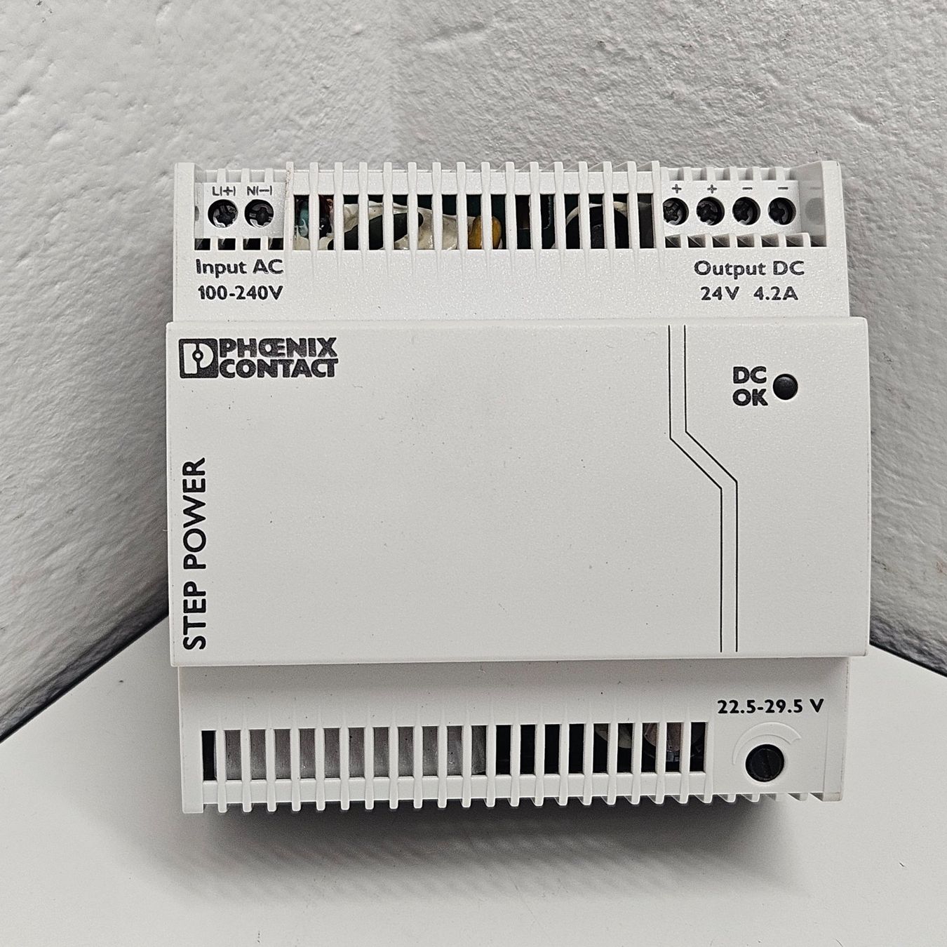 Phoenix Contact Elektronikbauteile: 4 Stk. PHOENIX CONTACT STEP POWER 22.5-29.5V – Gebraucht aus Niederdorf von LeptonAG 5