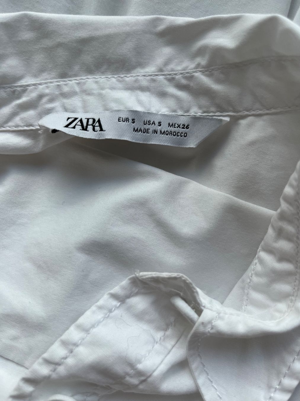 Zara Blusen: ZARA kurze Bluse - neuwertig - – Neu (gemäss Beschreibung) aus Jona von vanessasupermarket20 7