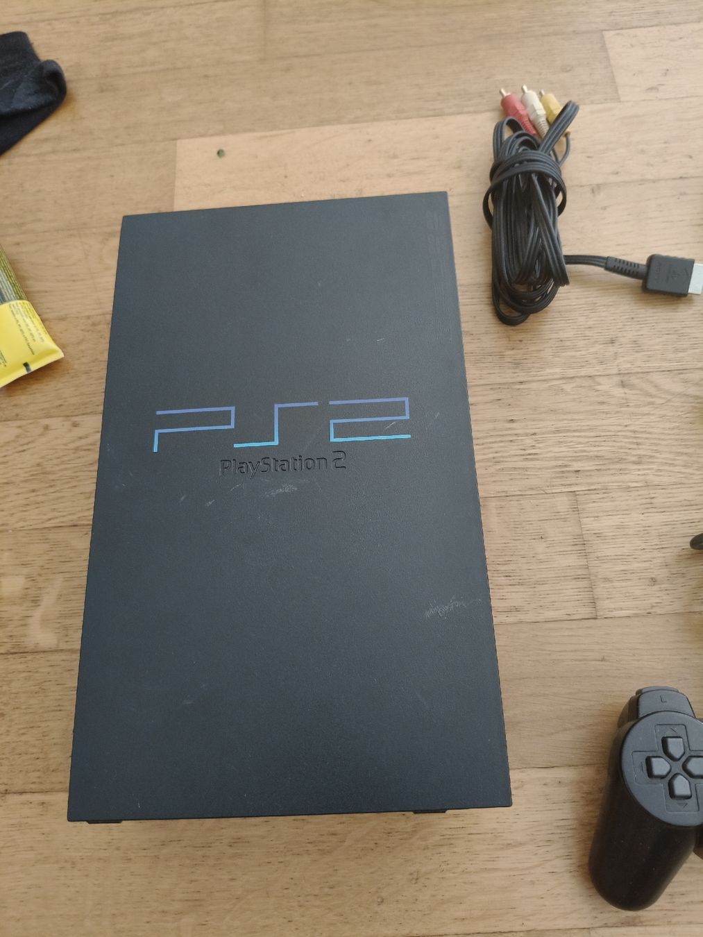 Sony Console: Sony PlayStation 2 Konsole SCPH-30003 mit Controller Top – Usato da Oensingen venduto da ece_8k7q 1