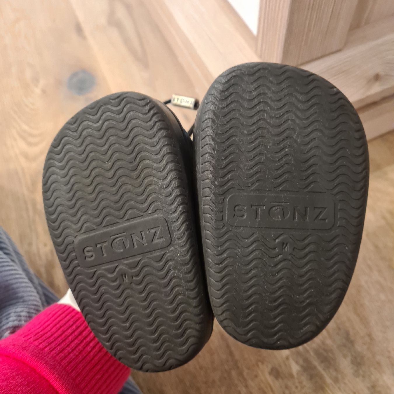 Stonz Chaussures garçon: Stonz – D'occasion à Rapperswil SG par mel_y9xm 2