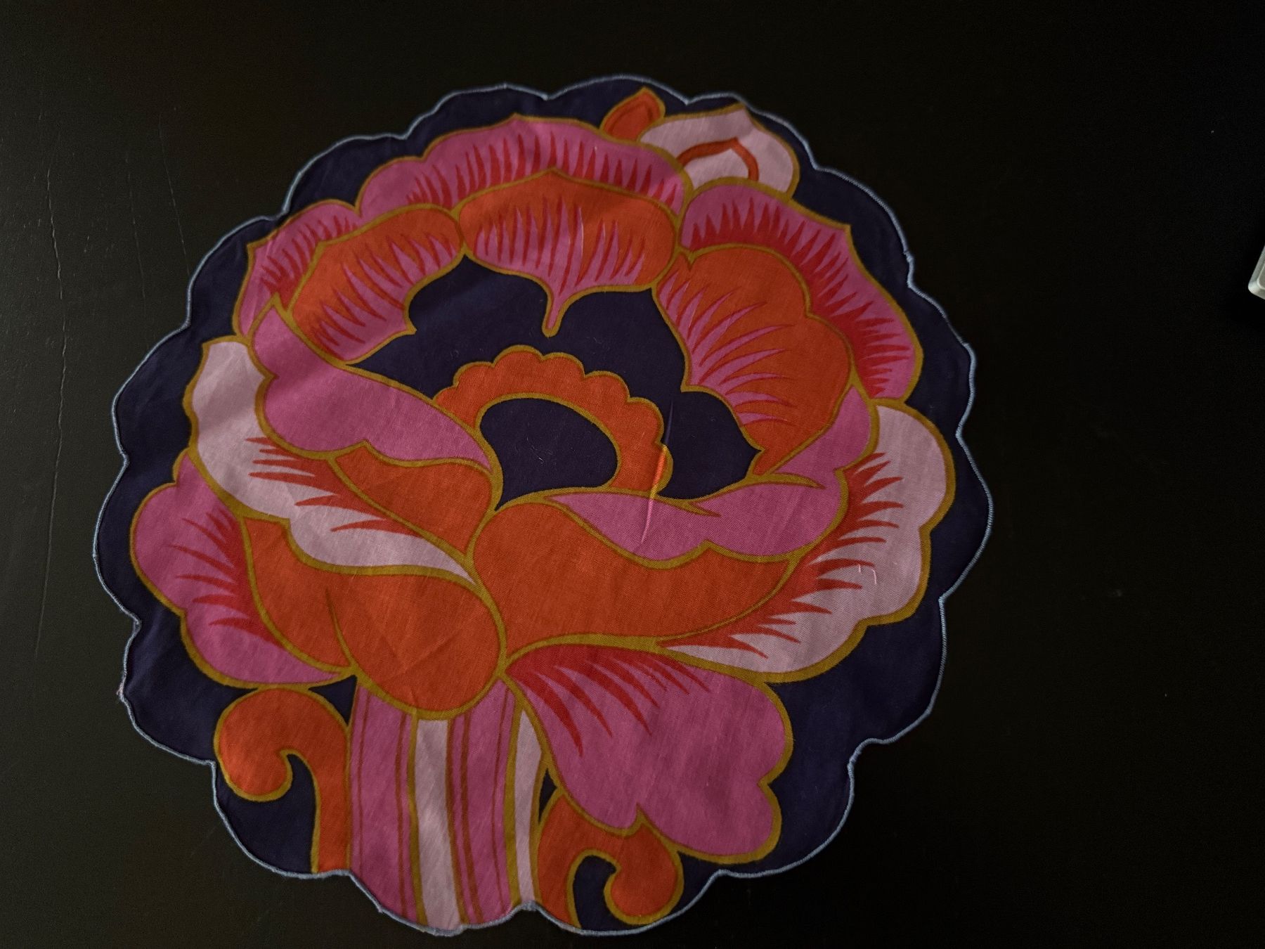Untersetzer: Stoff-Untersetzer, rund, pink-orange Blumenmuster – Gebraucht aus Erstfeld von Mario_boe0 1