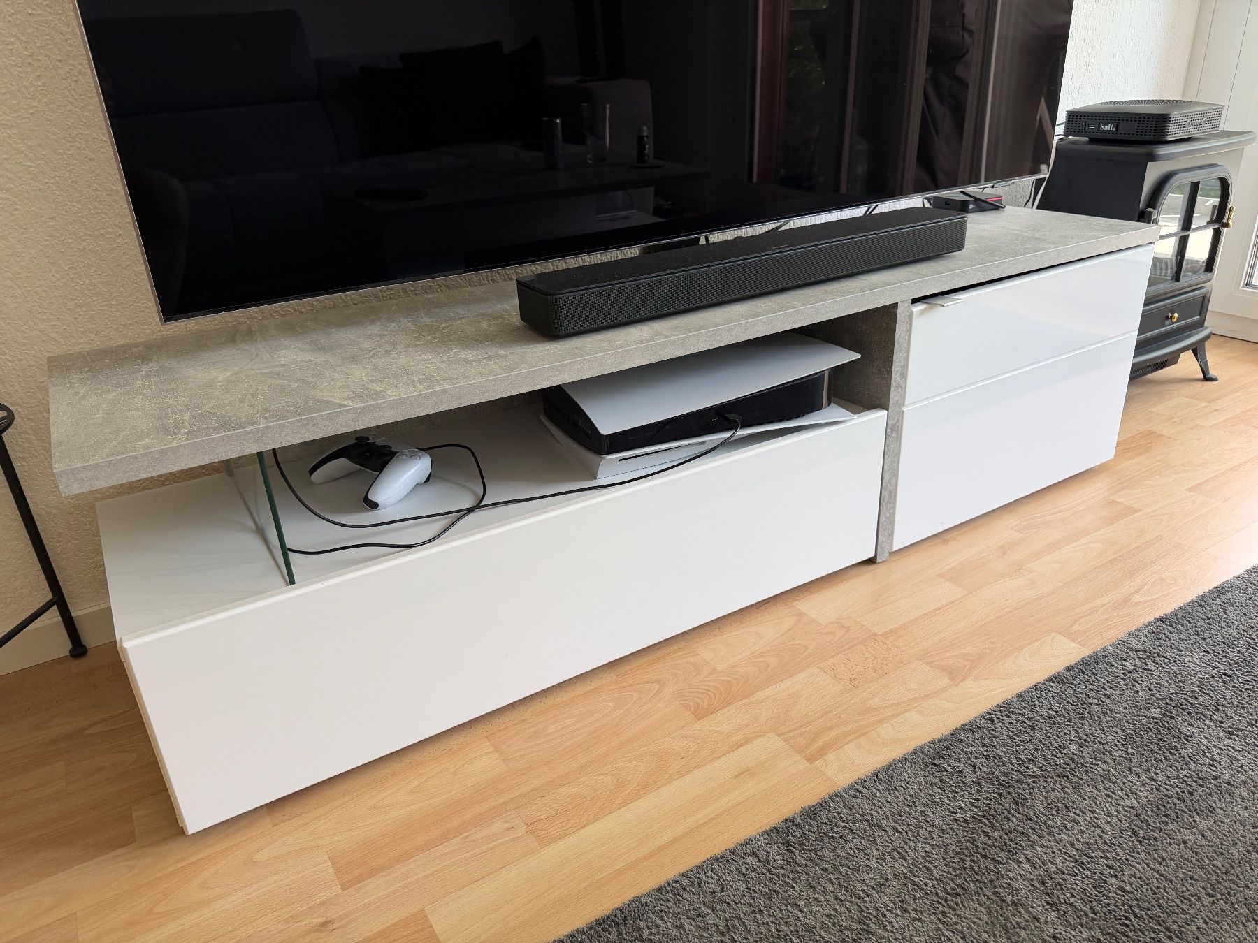 Mobili TV: Modernes TV-Möbel – Usato da Solothurn venduto da mar_6ggz