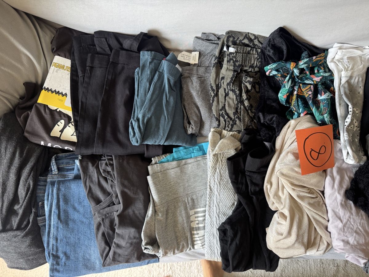 Lots de vêtements: Kleiderpaket 8 Grösse S – D'occasion à Endingen par Mira-Nur 1