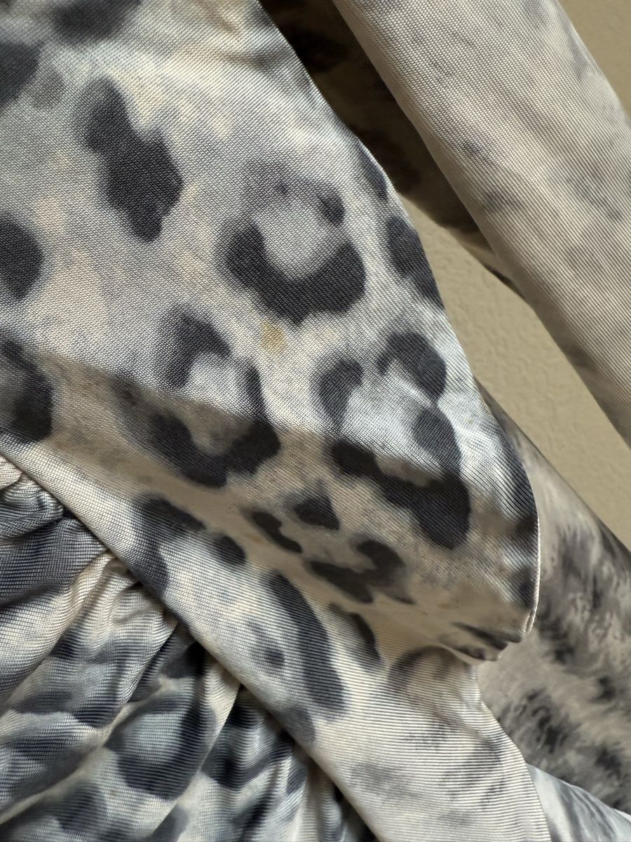 Marc Cain Vestiti: Robe beige/gris léopard Marccain, t.36/S – Usato da Tavannes venduto da Thriftshop 7