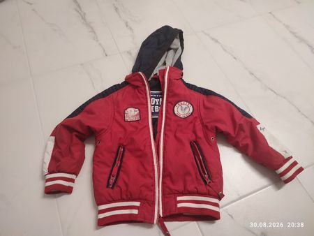 Kinder Jacke Grösse 104/110 rot mit Kapuze guter Zustand