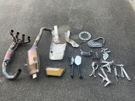 Honda CBR 600 RR (PC69) Auspuffanlage und diverse Teile