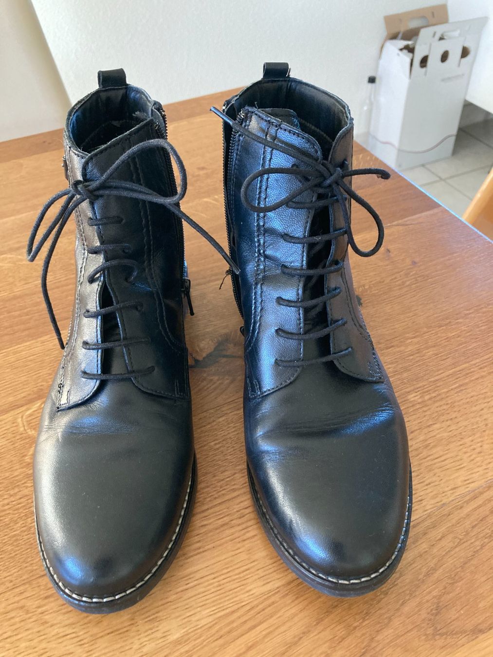 Damenschuhe: Stiefelette – Gebraucht aus Mönchaltorf von Tschibi