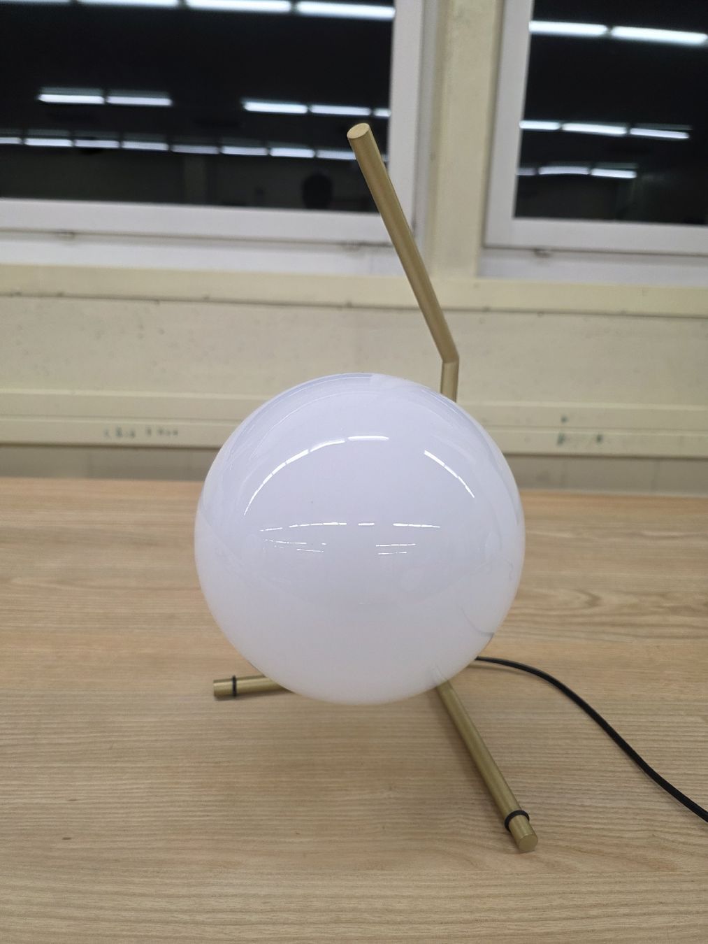 Flos Lampade: Flos IC T1 Designer Tischleuchte - Messing – Usato da Lichtensteig venduto da Polsterwerk