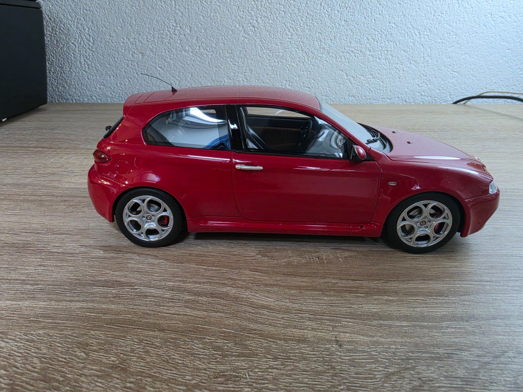 Kit di modellismo & Modellini statici: Alfa Romeo 147 GTA Ottomobile – Nuovo (secondo la descrizione) da Bellikon venduto da Kekko11 3