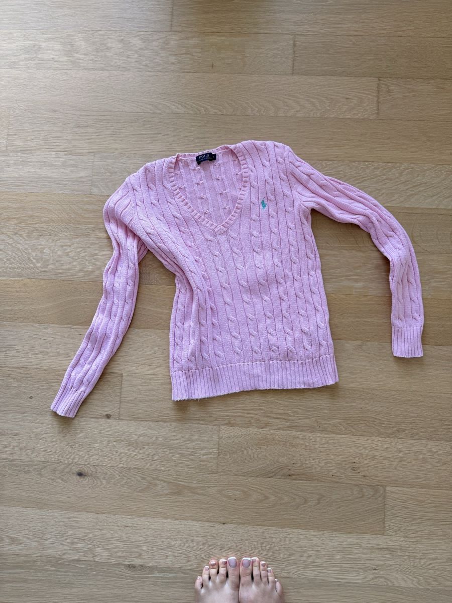 Ralph Lauren Maglioni & Felpe: Ralph Lauren Pullover rosa Zopfmuster S v Ausschnitt  – Usato da Staad SG venduto da Chirrari 2