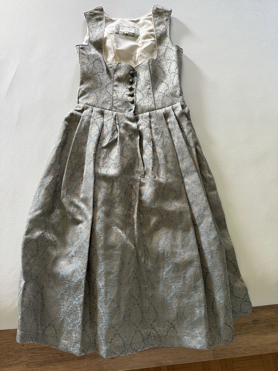 Kleider: Dirndl – Gebraucht aus Oberglatt ZH von sam_vs55