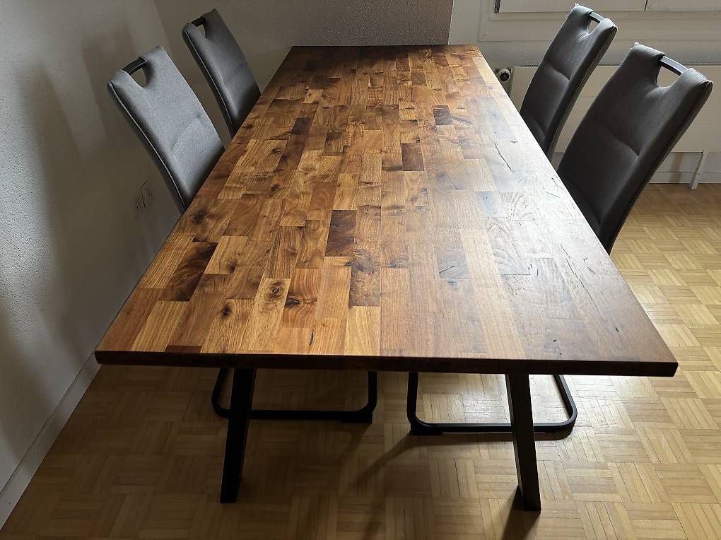 Tables: Holztisch – D'occasion à Zürich par nic_7lvl 1