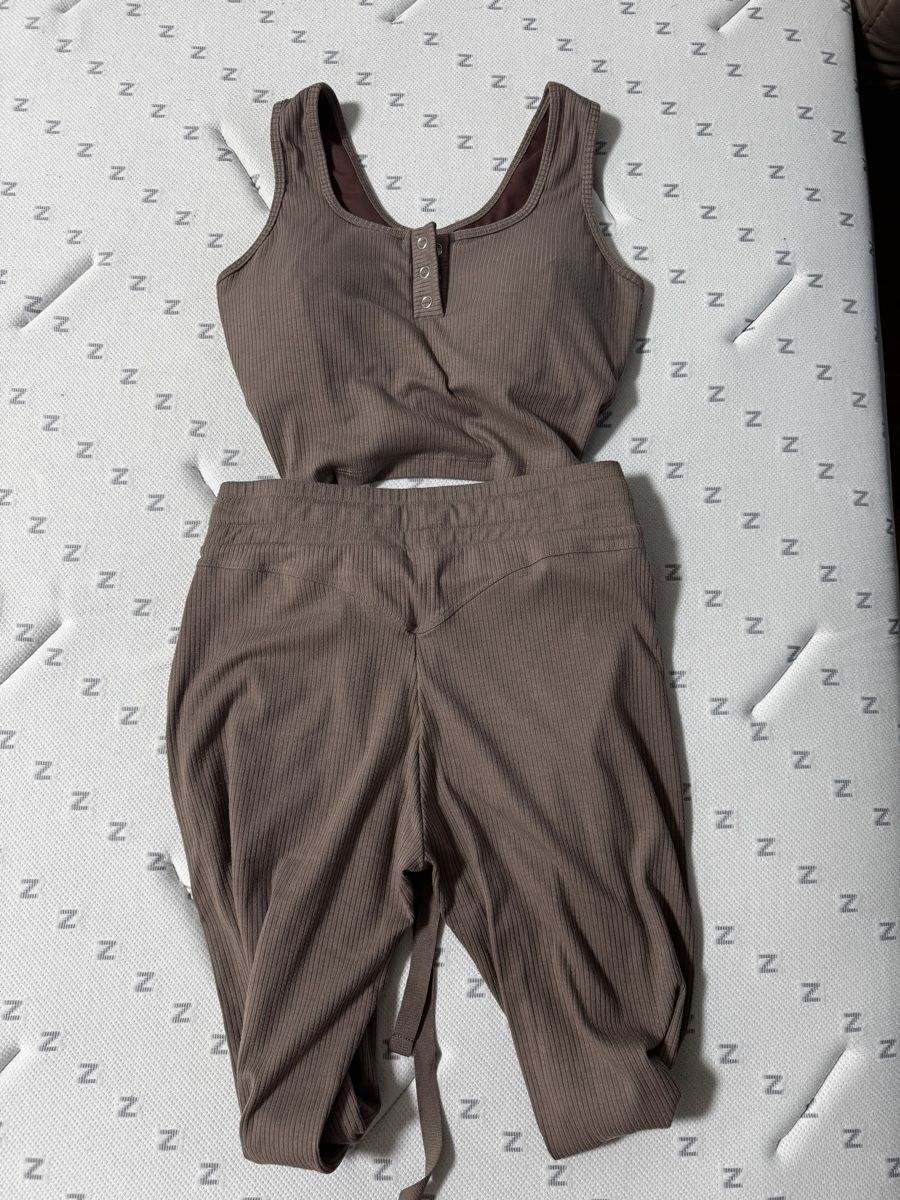 Kleiderpakete: Set bombshell wear size s & m  – Gebraucht aus Luzern von fiona.1013 2