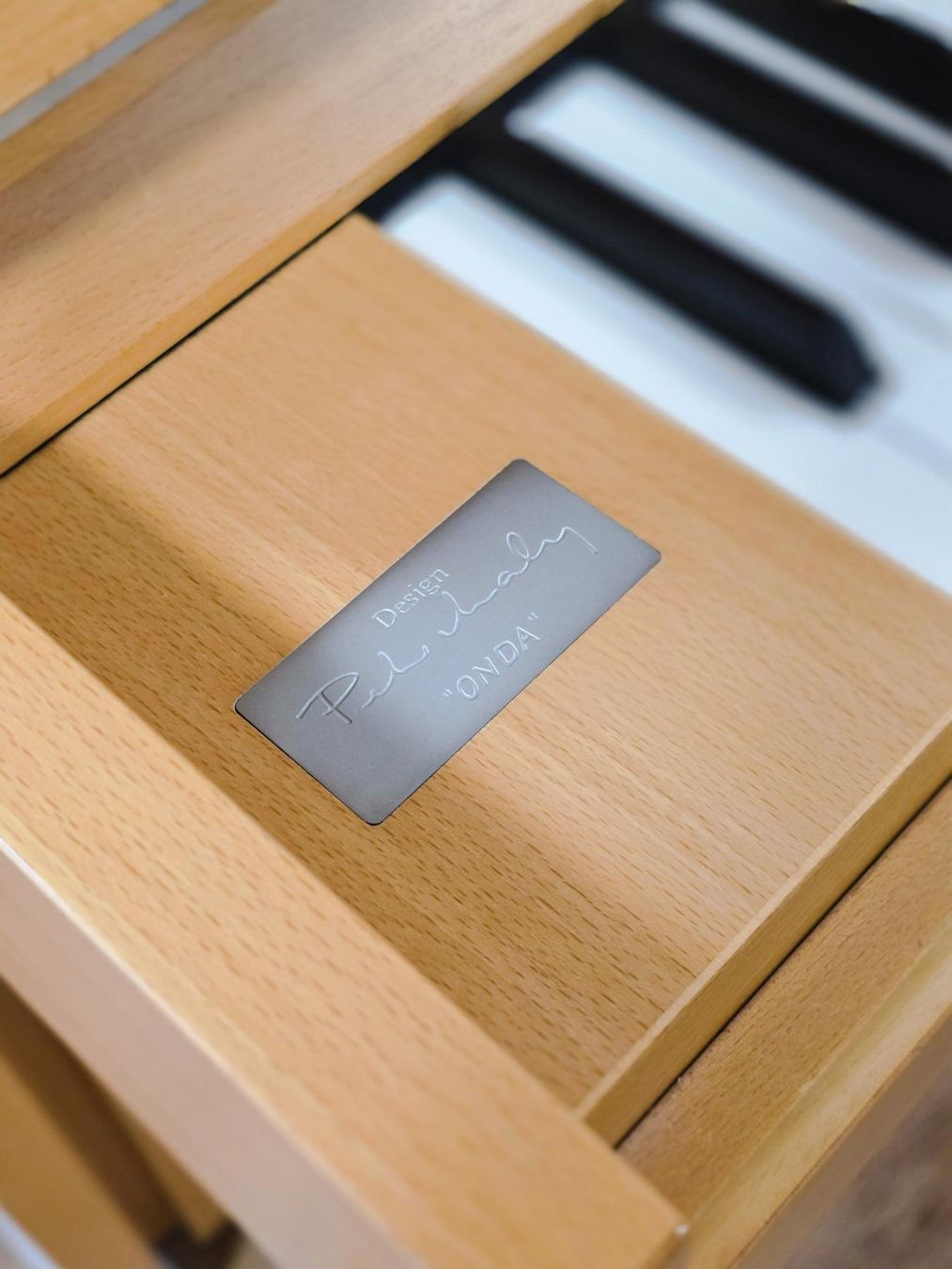 Strumenti musicali: Sauter Onda 122 - Designed by Peter Maly - Aktionspreis – Usato da St. Gallen venduto da KlaviertechnikTobehn 2