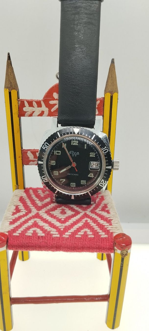 Orologi: montre sport vintage – Usato da La Chaux-de-Fonds venduto da jac_9llg 1