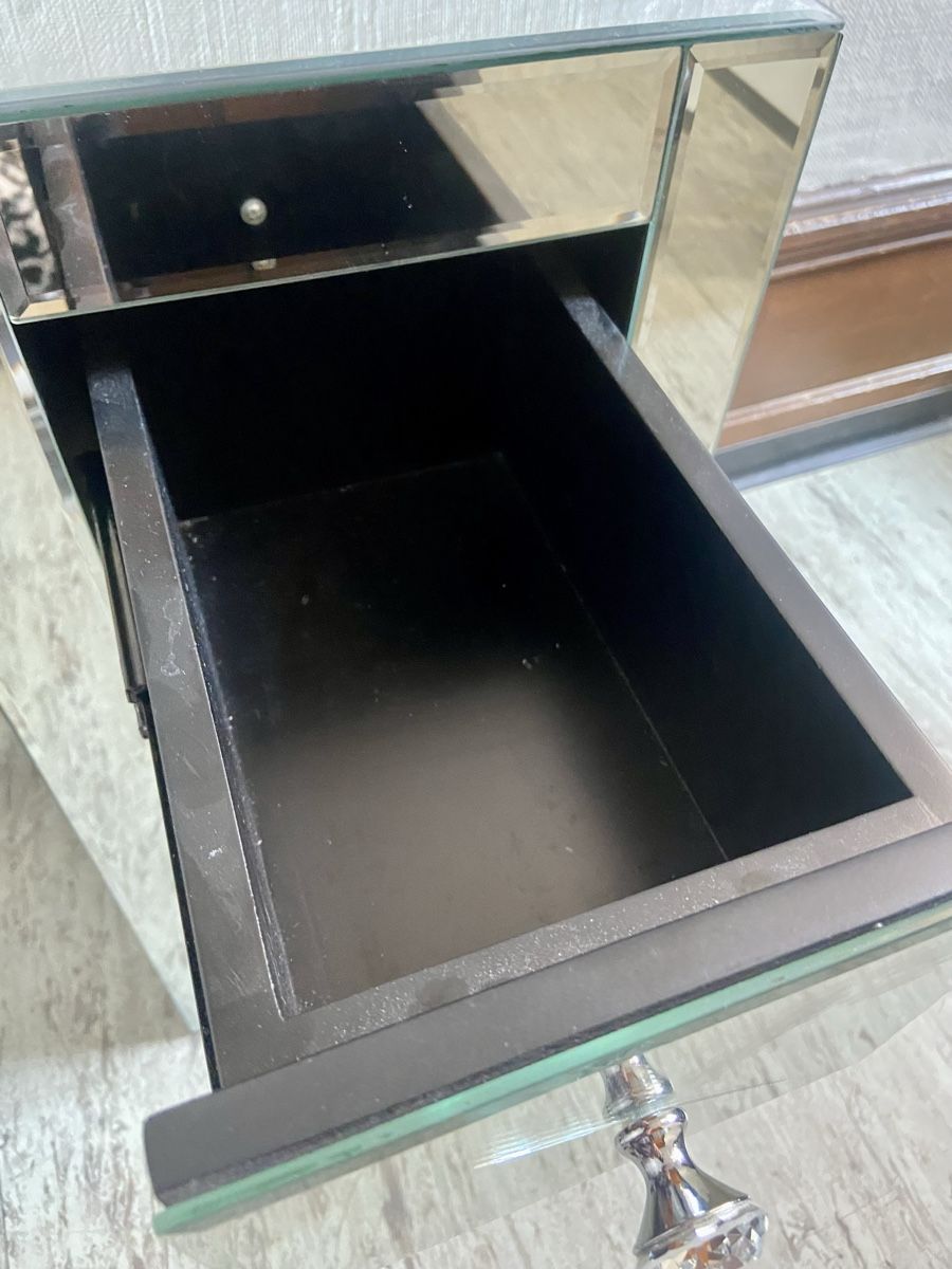Cassettiere: Spiegelkommode mit 3 Schubladen – Usato da Zürich venduto da Unique2400 2