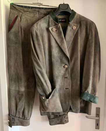 TRACHTEN: Damen Vintage 1990er Rauleder Anzug, Gr 40