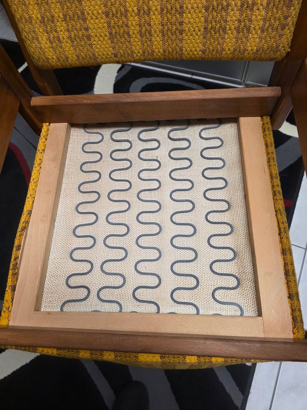 Chaises: 6 Esszimmerstühle – D'occasion à Buchs ZH par 1948Mustermann 5