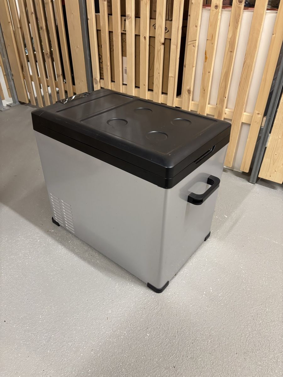 Frigoriferi & Refrigeratori: Plugin Festival IceCube 50 Kühlbox – Usato da Wallisellen venduto da simeli94