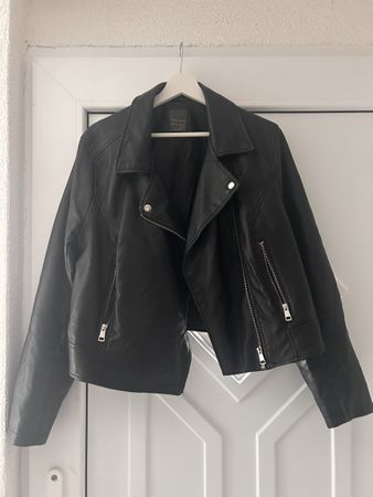 Giacca di pelle nera Primark, taglia 46. Come nuova!