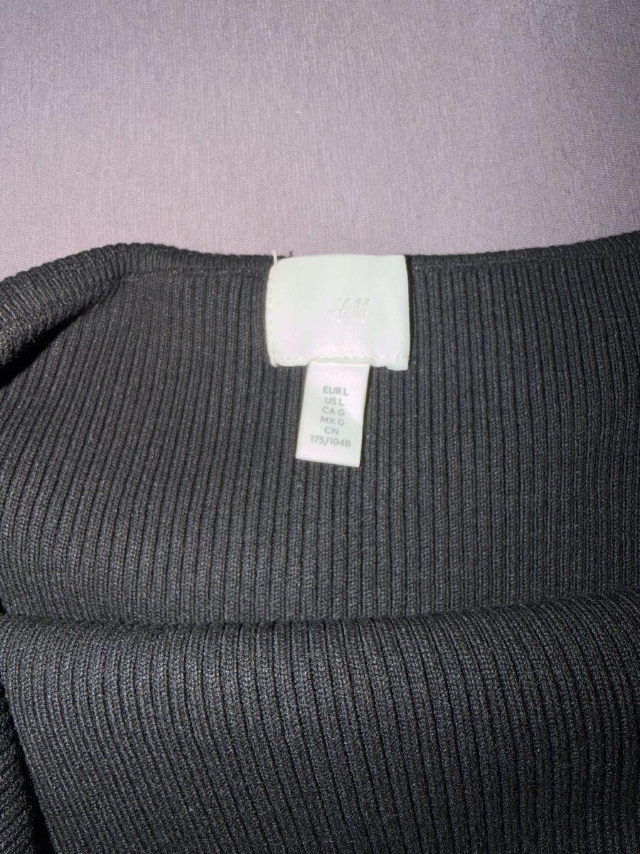 H&M Maglioni & Felpe: Schulterfreier Strickpullover, Grösse L, Schwarz, Top! – Usato da Zürich venduto da cor_ld9y 1