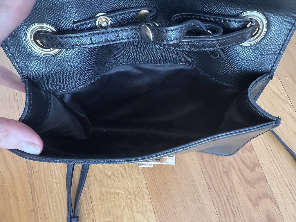 Borse da donna: Coccinelle Umhängetasche – Usato da Glattbrugg venduto da Blogger73 3