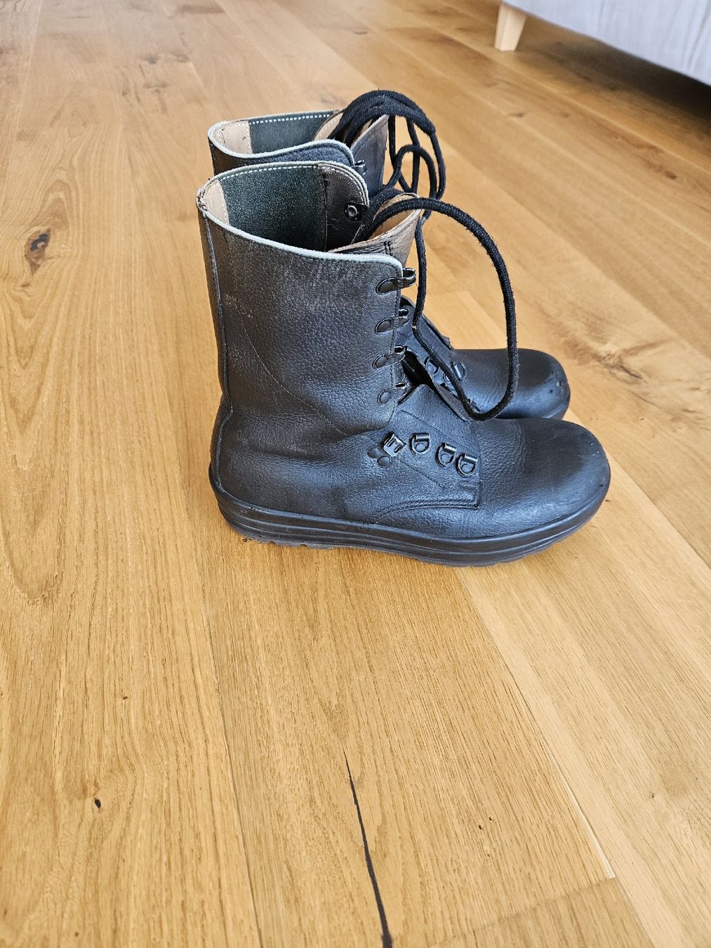 Scarpe da uomo: Millitärschuhe – Usato da Riggisberg venduto da taninchen 2