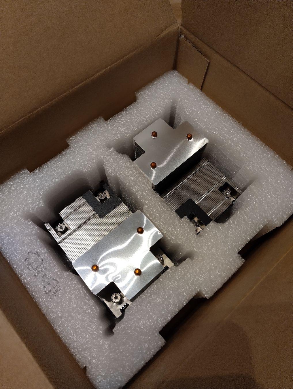 Hewlett Packard Server: HPE DL380 Gen9 High Performance Heatsink – Neu (gemäss Beschreibung) aus Hägendorf von serverstore365 3