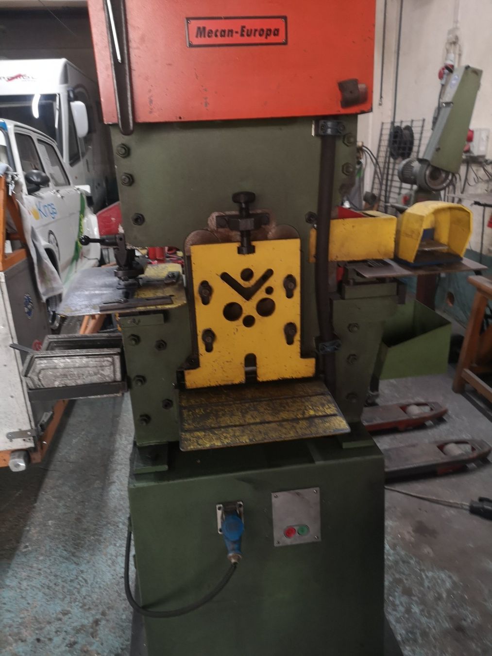 Toutes les machines: Hydraulische Stanze – D'occasion à Stetten AG par cocdemer 1