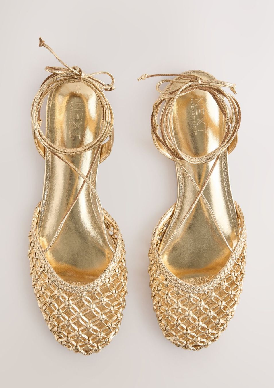 Scarpe da donna: Goldene Schnürsandalen Gr 38.5 – Usato da Freimettigen venduto da Jopoma 3