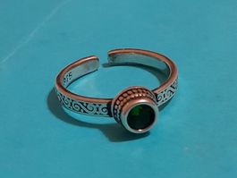 Ring mit Zirkonia, 2g, Große 54-60 (verstellbar)