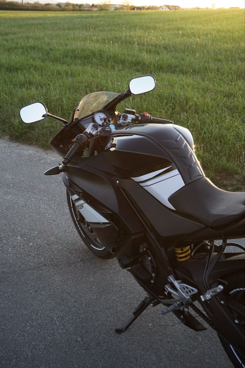Yamaha Strada: Yamaha YZF-R125 2011 – Usato da Merenschwand venduto da sar_z5sz 7