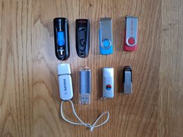 USB-Sticks (mit 32 GB Speicherkapazität) x 8 Stücke