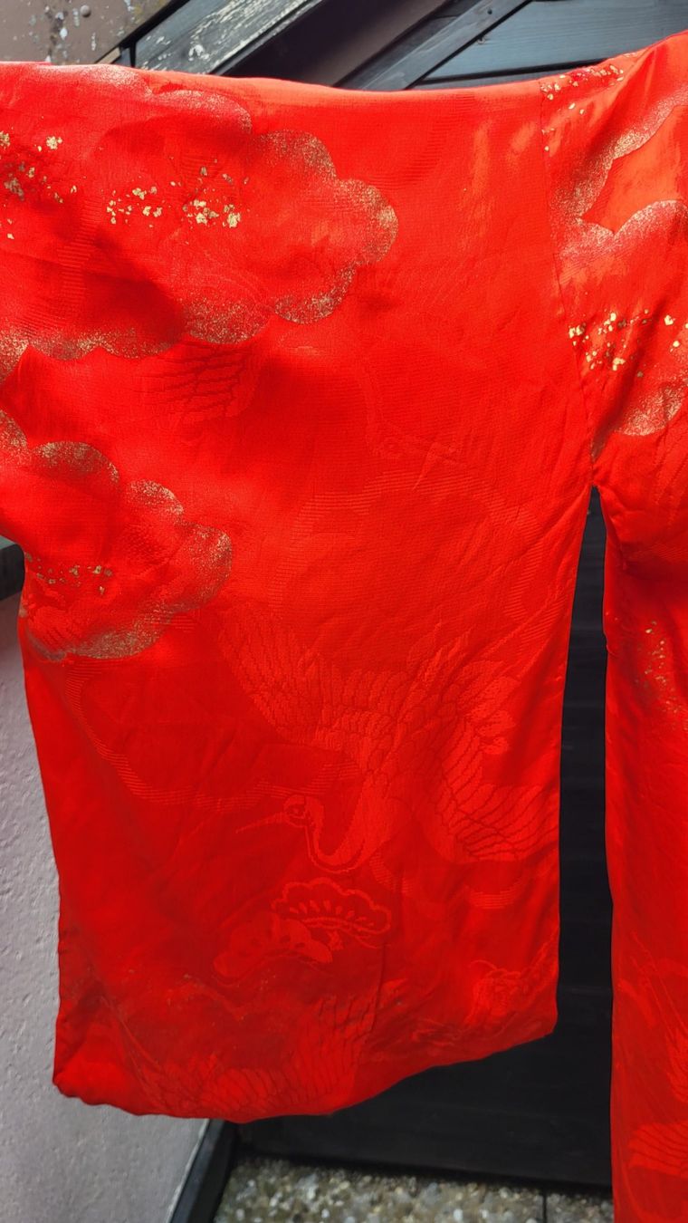 Kimono: Kimono red 100% soie – Usato da Fribourg venduto da VictoriaShop7 7